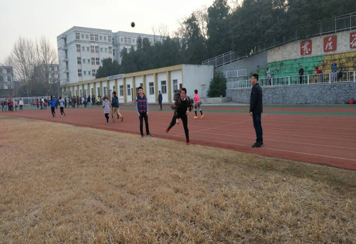 外语系积极筹备校运动会